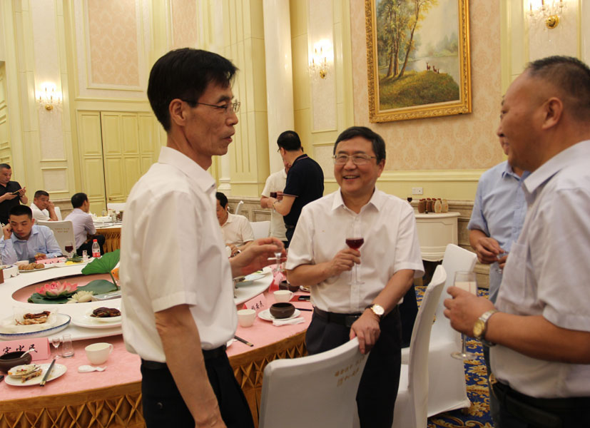 楊安民從業(yè)卅五周年系列報道--“璀璨卅五年，榮耀共分享”紀念晚宴